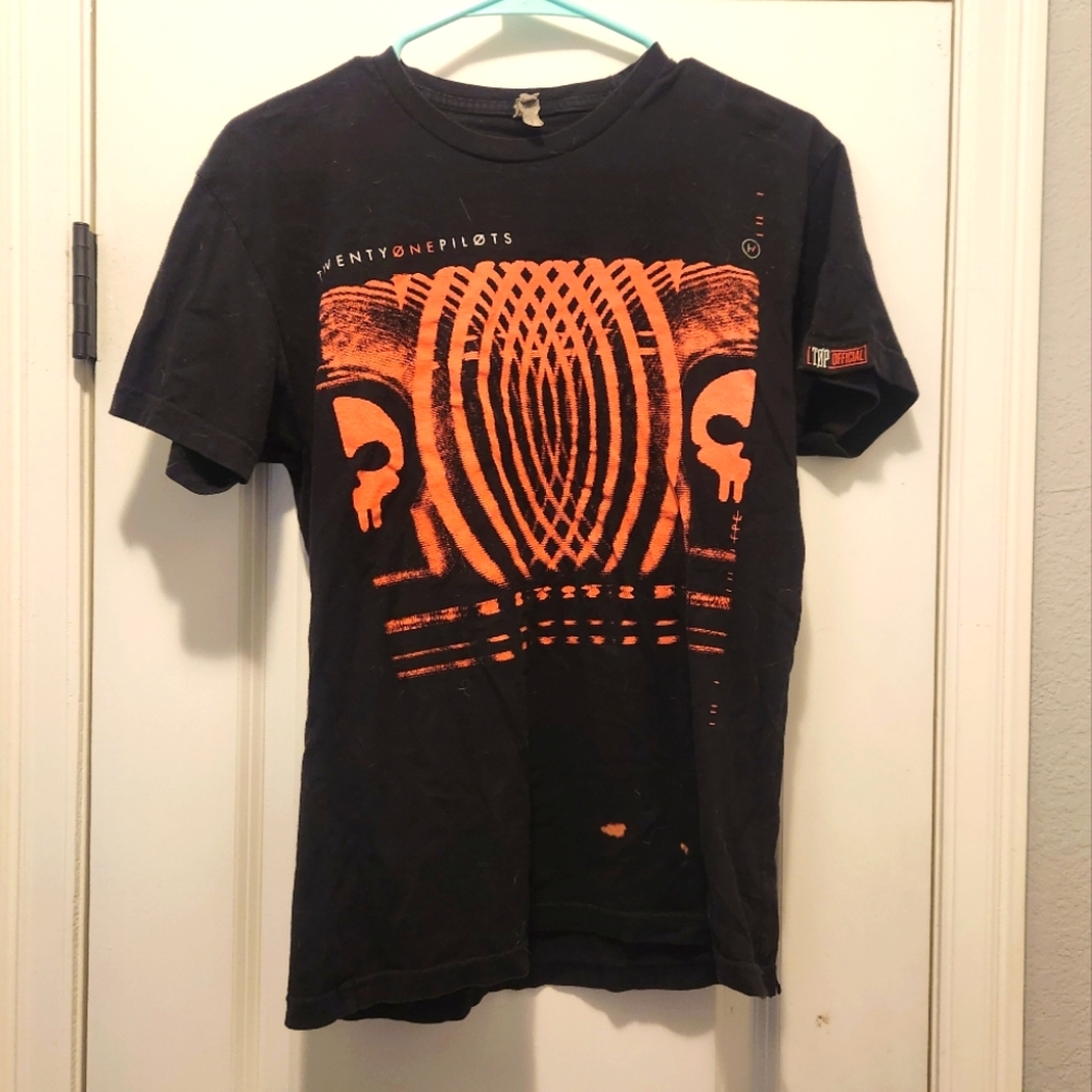 21 Pilots tee